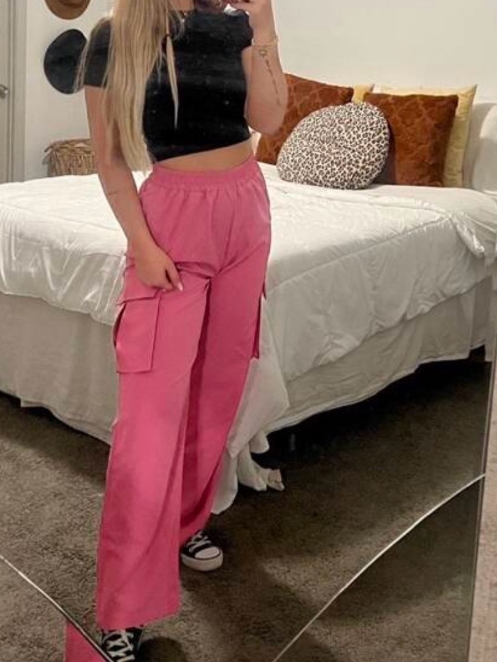Wide-Leg Cargo Pants — Pink